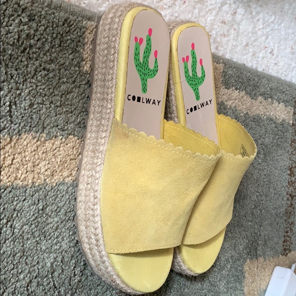 Platform sandals - Picture 2 of 2